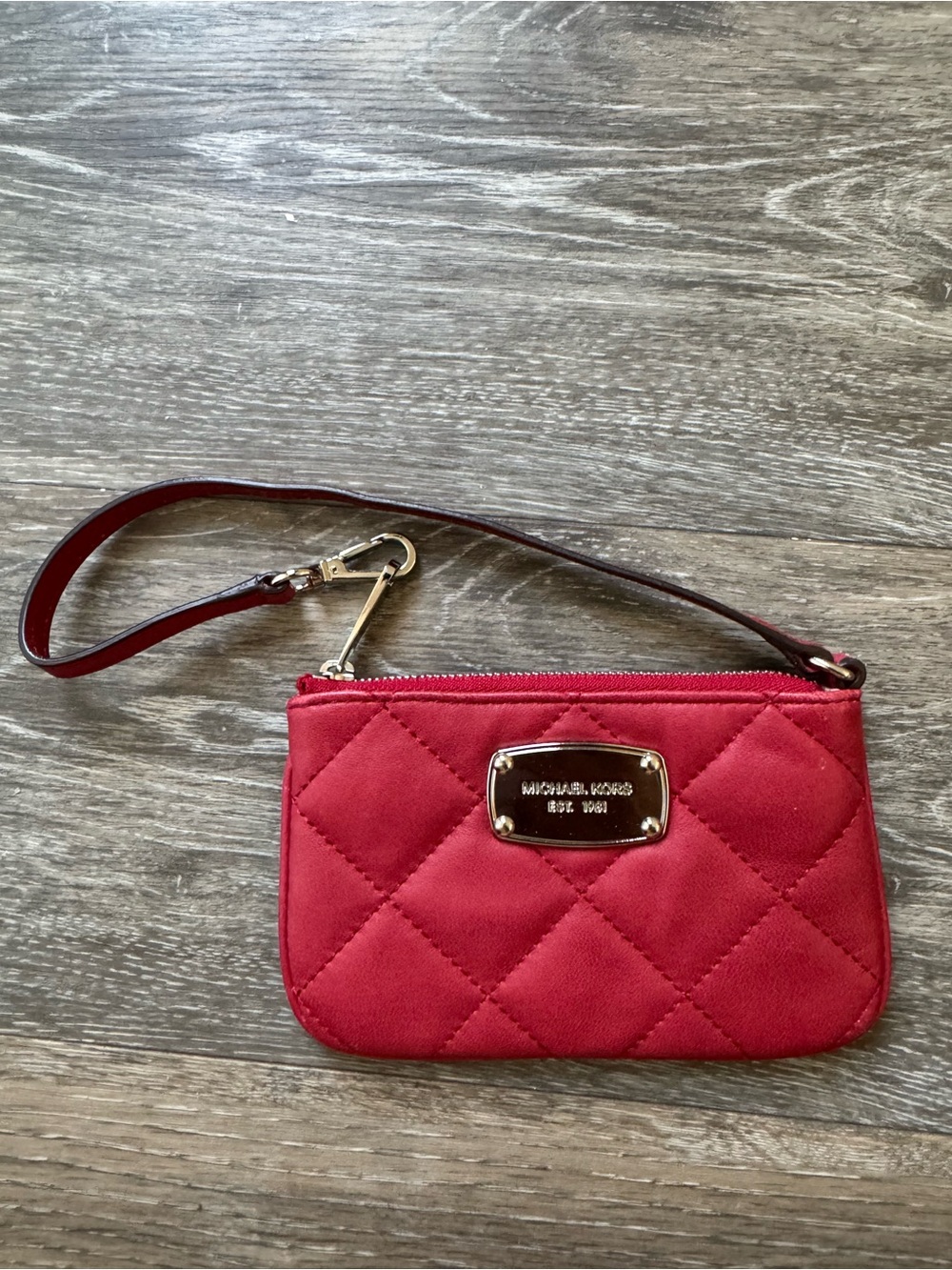 MICHAEL KORS HAMILTON QUILT RED LEATHER WRISTLET CLUTCH